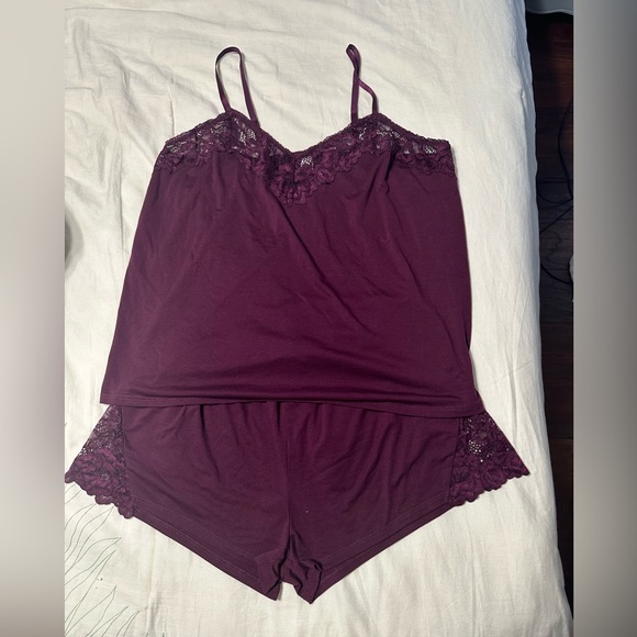 Flora‎ intimates set - Picture 1 of 8